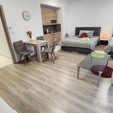 شقة Apartman Praha المظهر الخارجي الصورة