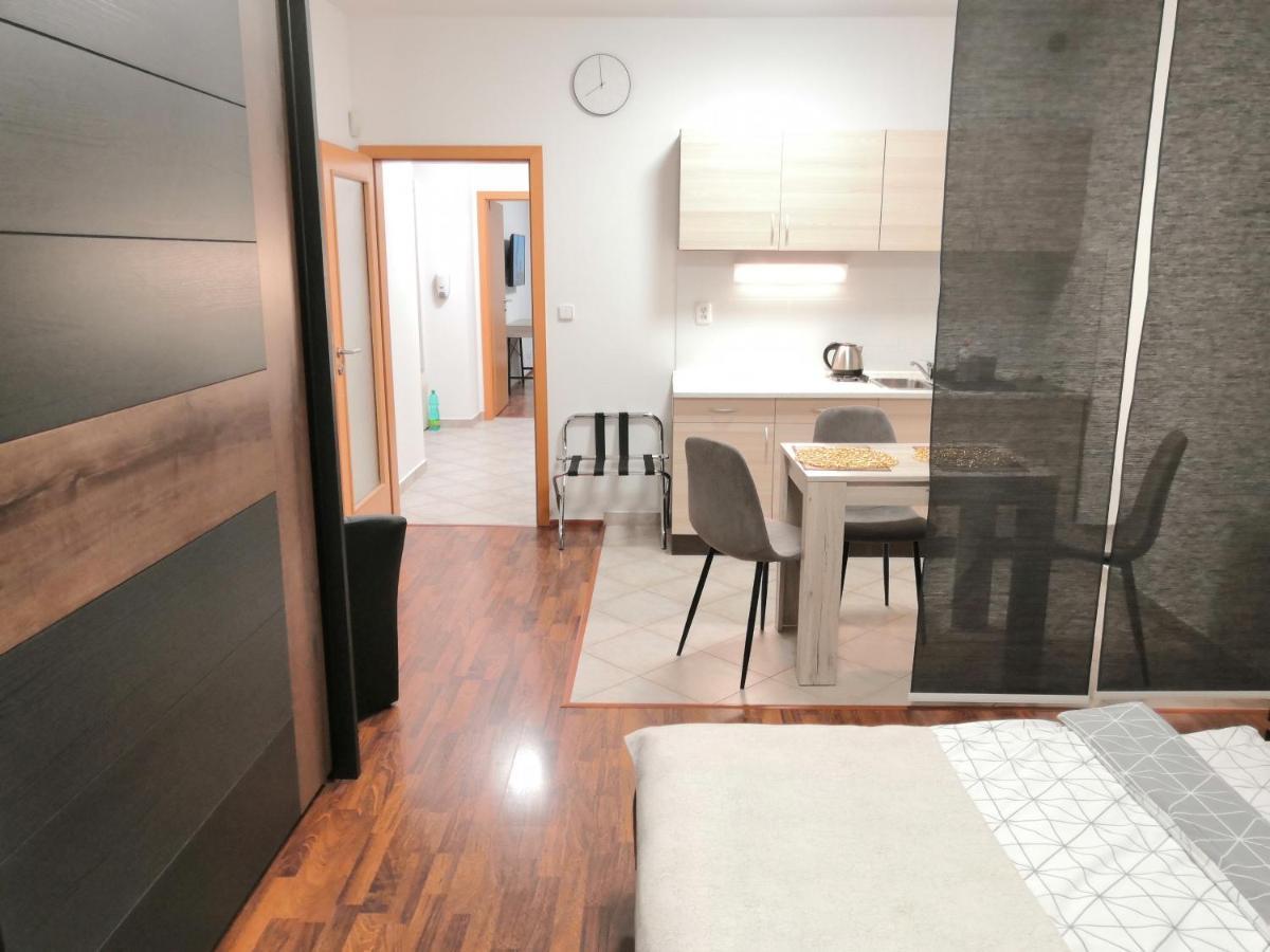 شقة Apartman Praha المظهر الخارجي الصورة